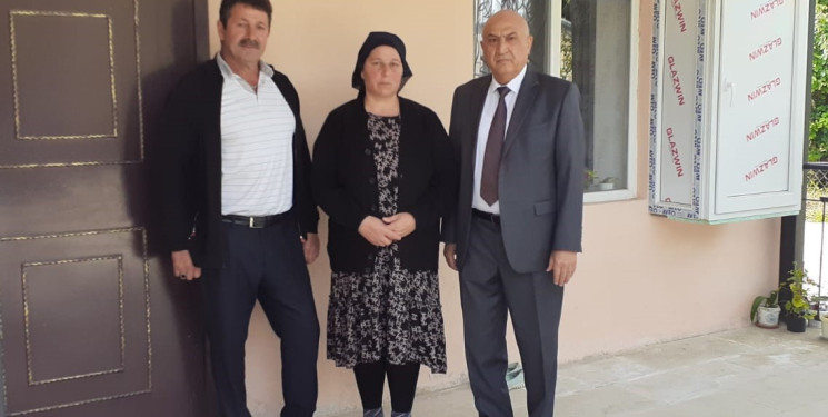 Qusar rayon İcra Hakimiyyətinin başçısı Şair Alxasov rayonun  Mucuq kəndindən olan şəhid Tural  Əhmədovun ailəsi üçün  inşa edilmiş yeni mənzilə baxış keçirmişdir