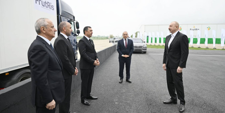 Prezident İlham Əliyev Qusar rayonunda bağçılıq və soyuducu anbar kompleksinin fəaliyyəti ilə tanış olub